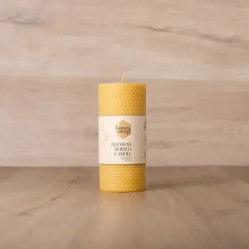 Honeywrap Beeswax Wide Candle 15.5cm