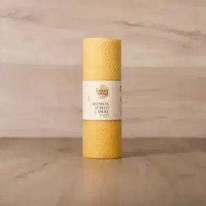 Honeywrap Beeswax Wide Candle 21cm