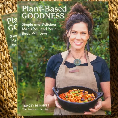 Plantbased Goodness Recipie Book - Tracey Bennet